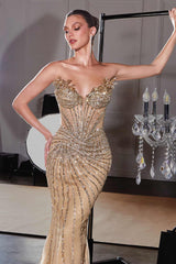 Ladivine CD715 Red Carpet Glamour Fitted Mermaid Gown