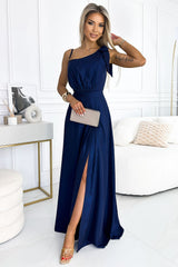 Long dress model 192137 Numoco