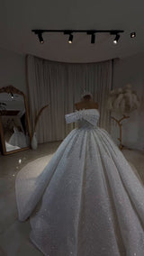 Midnight Elegance Crystal Luxury Wedding Dress GD103