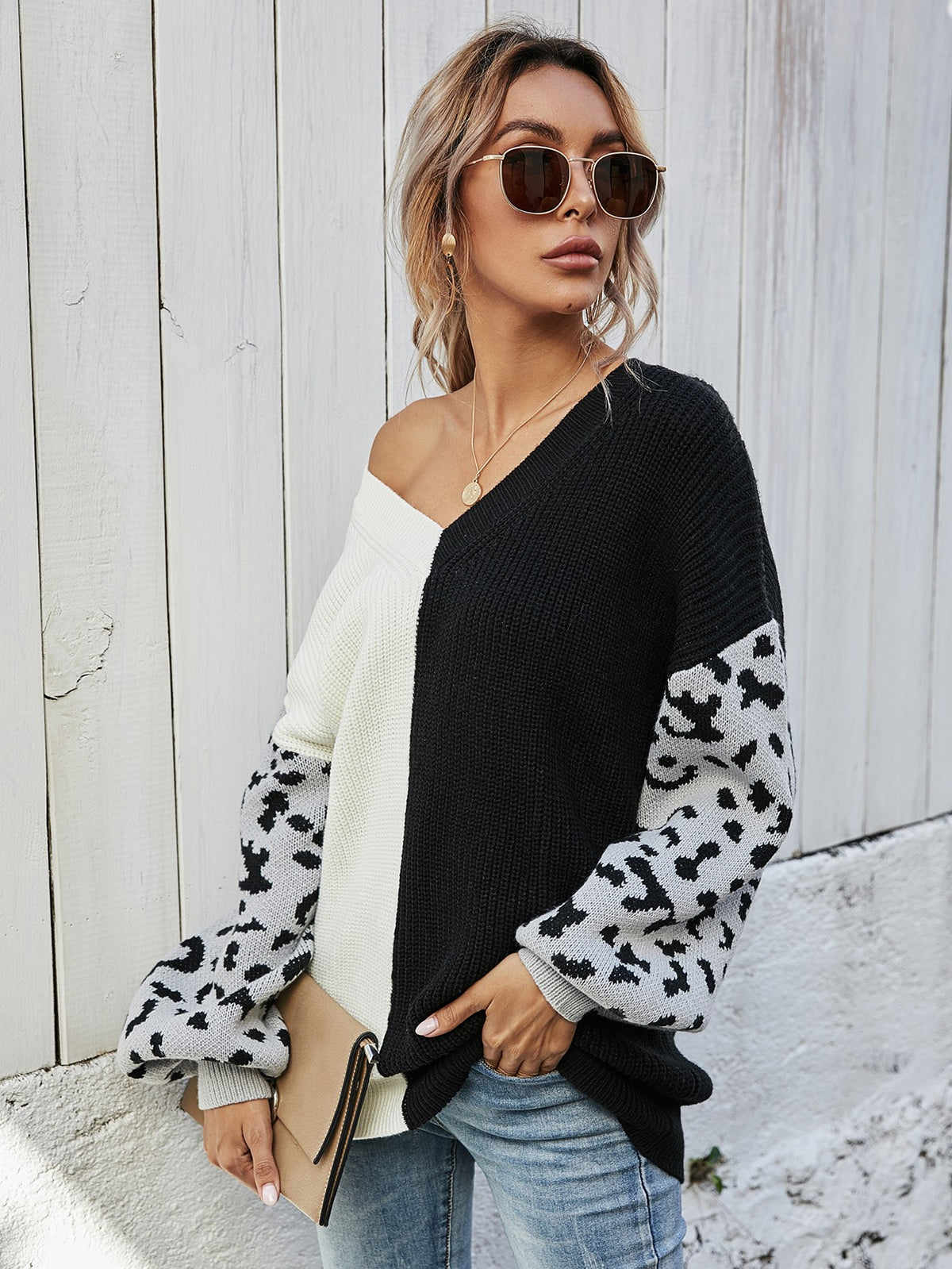 Samantha On Safari 100% Acrylic Long Sleeve Two Tone Leopard Print Color Block V-Neck Tunic Pullover Sweater (Multicolor)