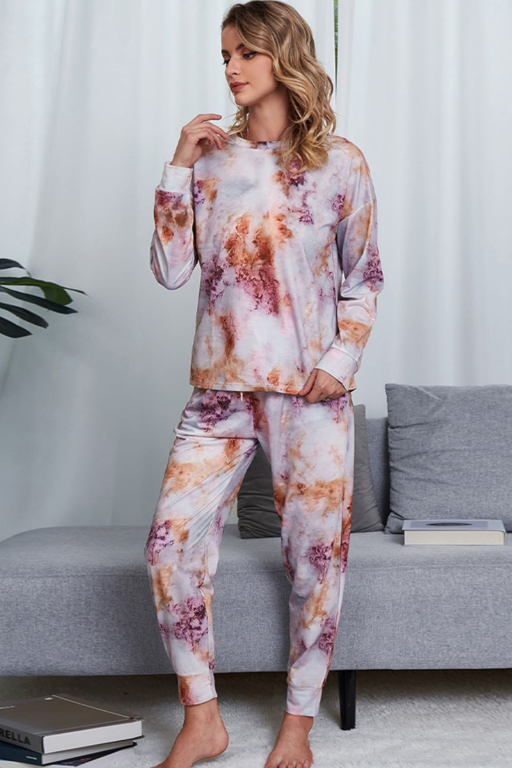 Tyra Tie-dye Polyester Blend Long Sleeve Top and Joggers Two Piece Lounge Set (Multicolor)