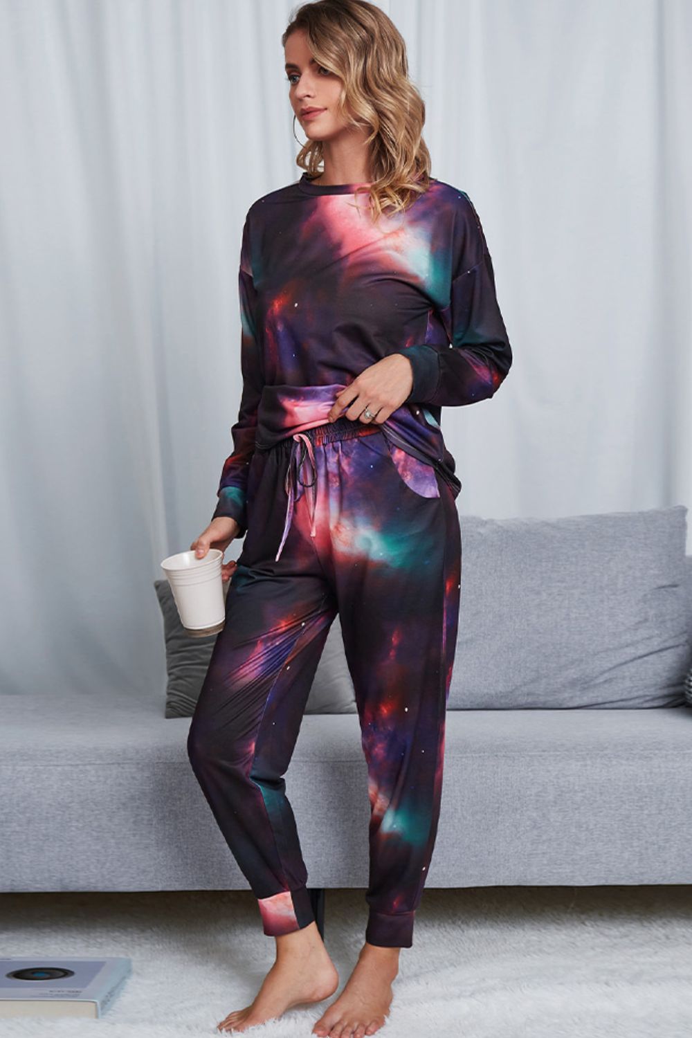 Tyra Tie-dye Polyester Blend Long Sleeve Top and Joggers Two Piece Lounge Set (Multicolor)