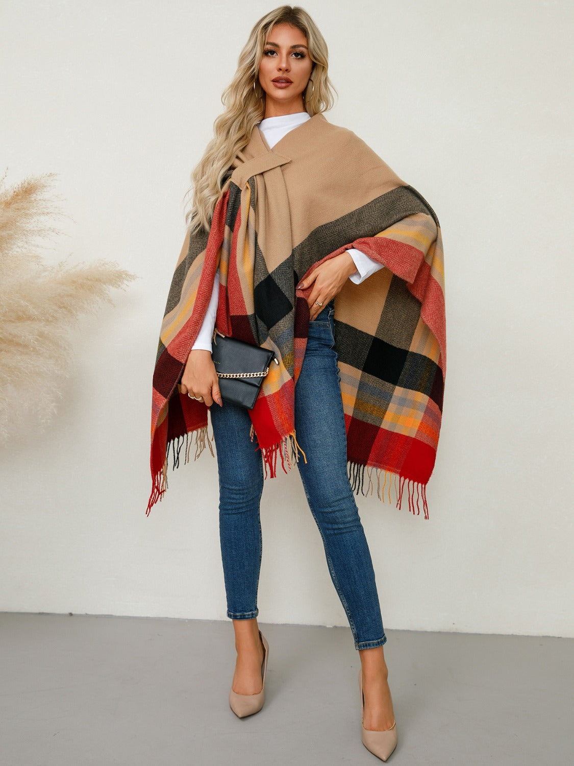 Monah Paloma Polyester Blend Pretty-n-Plush Fringe Detail Contrast Plaid Poncho (Multicolor)