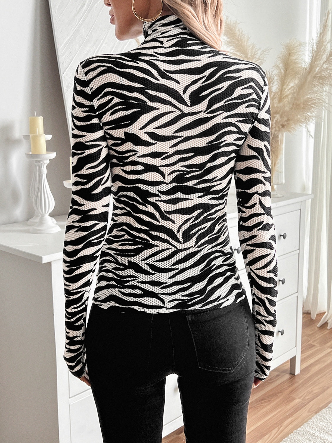 Samantha On Safari Polyester/Elastane Blend Zebra Print Turtleneck Long Sleeve T-Shirt (Black)