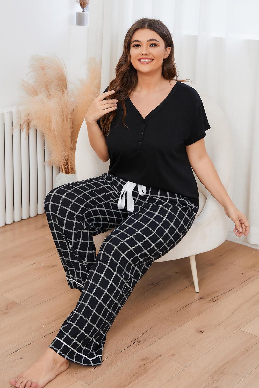 Plus Size Lovely Ladies Polyester Blend V-Neck Button Detail Top and Plaid Pants Loungewear Set (Black)