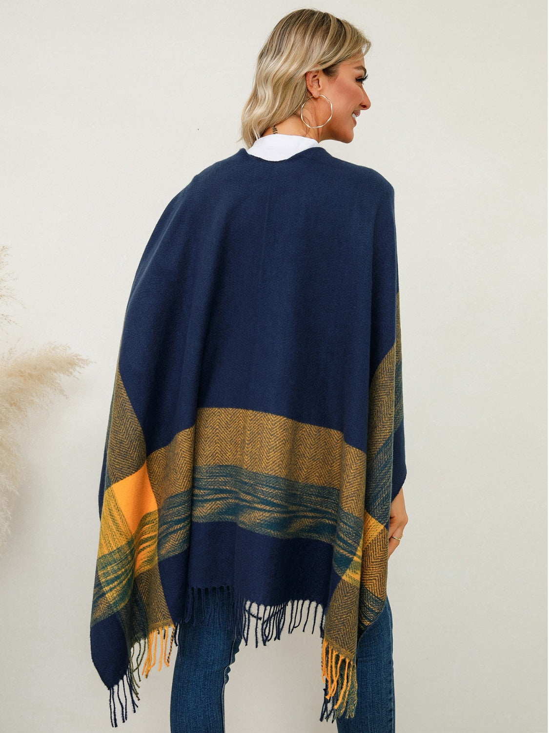 Monah Paloma Polyester Blend Pretty-n-Plush Fringe Detail Contrast Plaid Poncho (Multicolor)