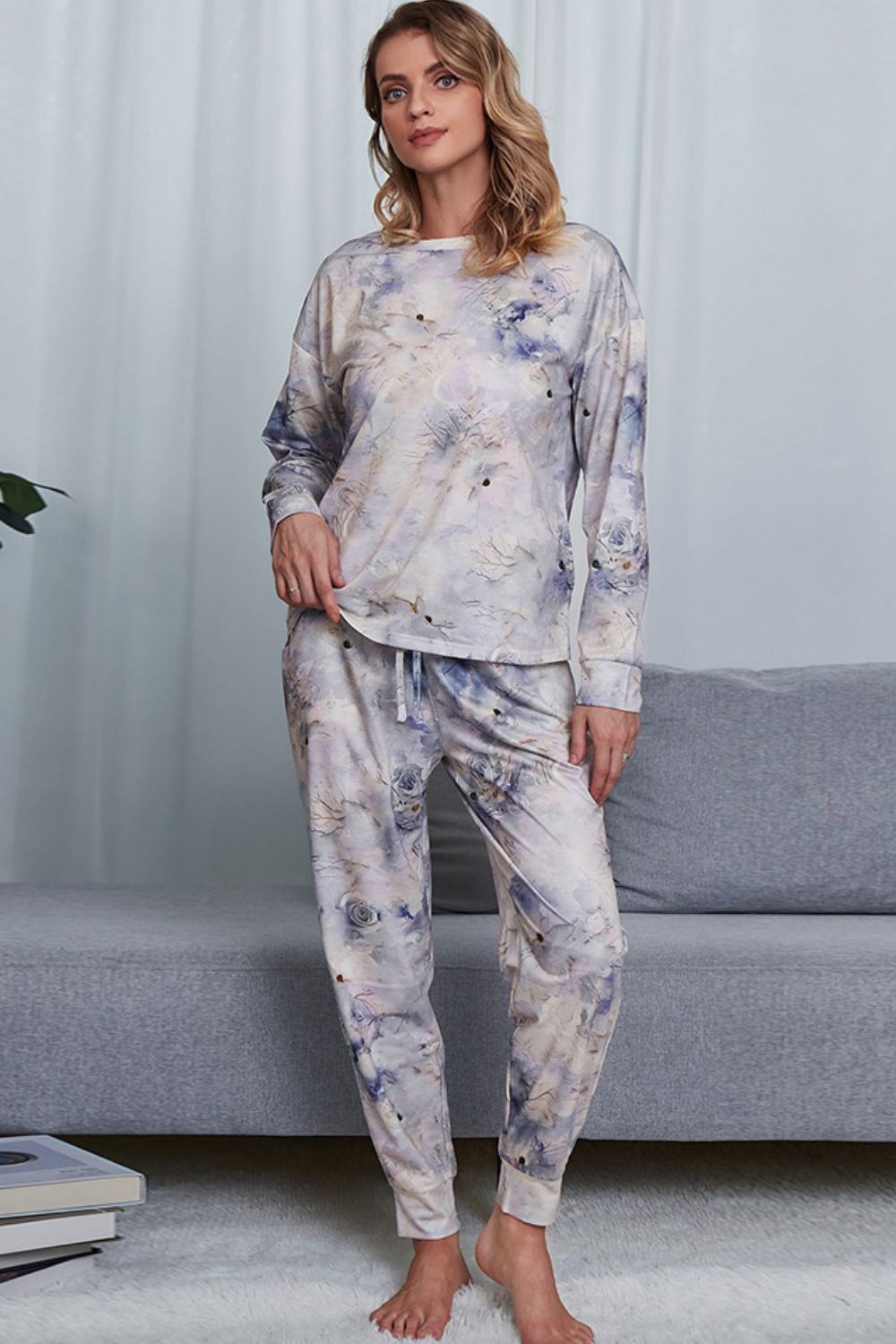 Tyra Tie-dye Polyester Blend Long Sleeve Top and Joggers Two Piece Lounge Set (Multicolor)