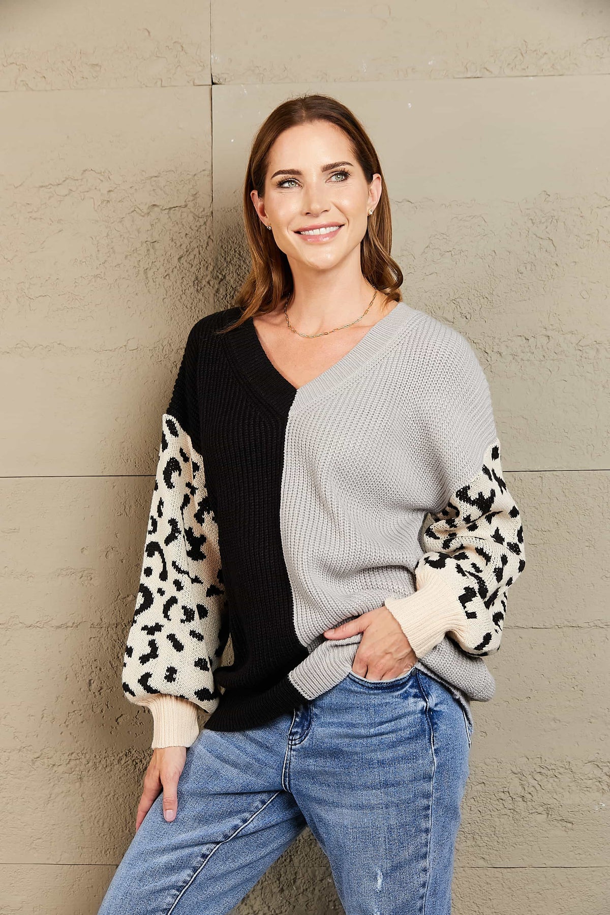 Samantha On Safari 100% Acrylic Long Sleeve Two Tone Leopard Print Color Block V-Neck Tunic Pullover Sweater (Multicolor)