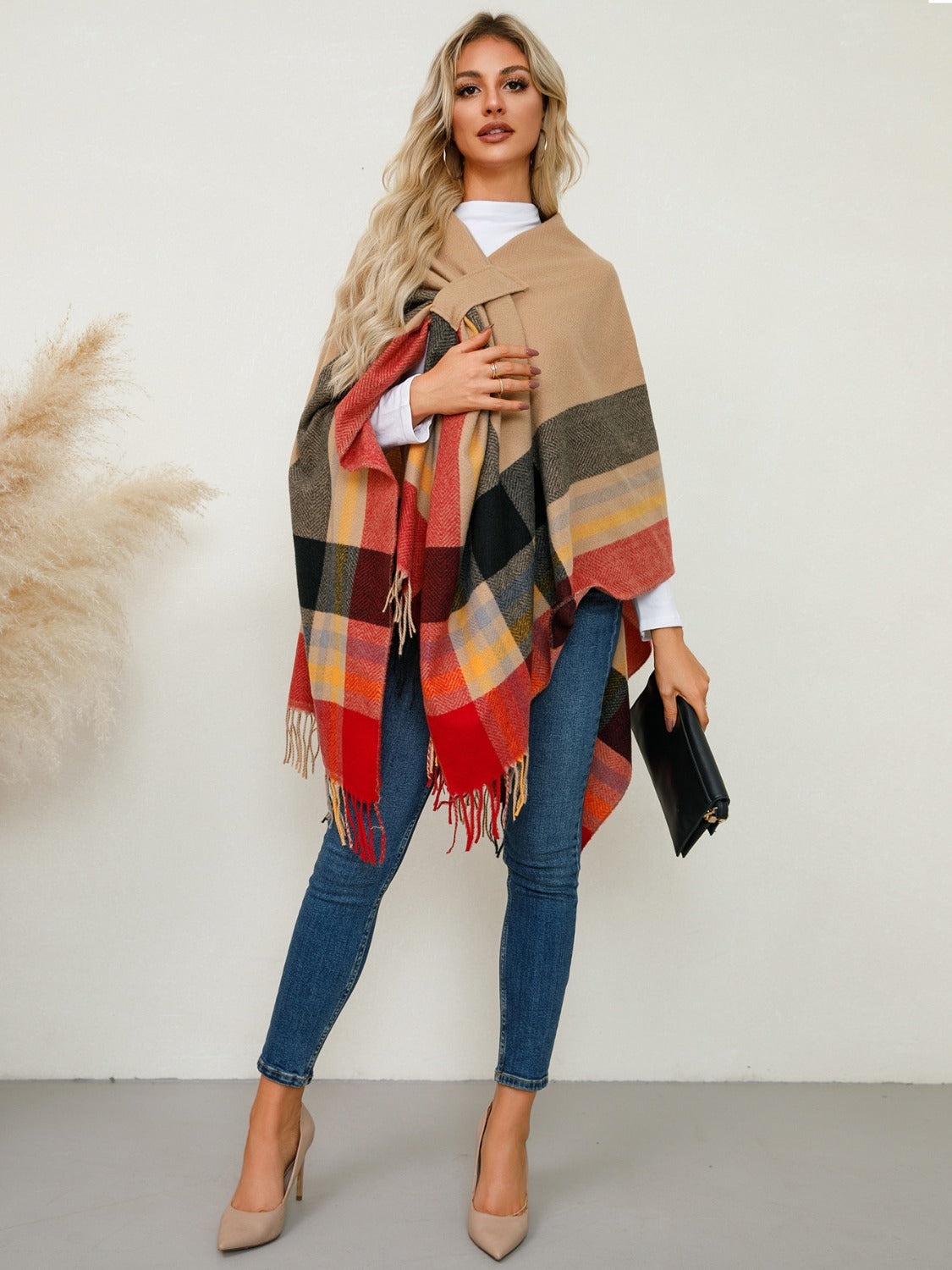 Monah Paloma Polyester Blend Pretty-n-Plush Fringe Detail Contrast Plaid Poncho (Multicolor)