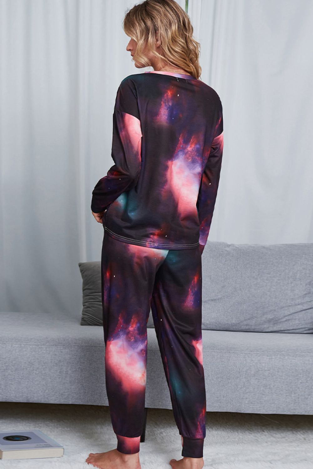 Tyra Tie-dye Polyester Blend Long Sleeve Top and Joggers Two Piece Lounge Set (Multicolor)