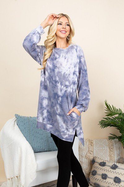 Tyra Tie-dye Polyester/Spandex Ultra Cozy Tie Dye French Terry Oversize Casual Pullover (Blue/Grey)