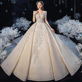 Luxury Ivory Wedding Dress with Scoop Neck