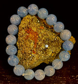 Aquamarine Beaded Bracelet – Reiki-Infused Calm, Clarity & Communication Jewelry (Medium Wrist)