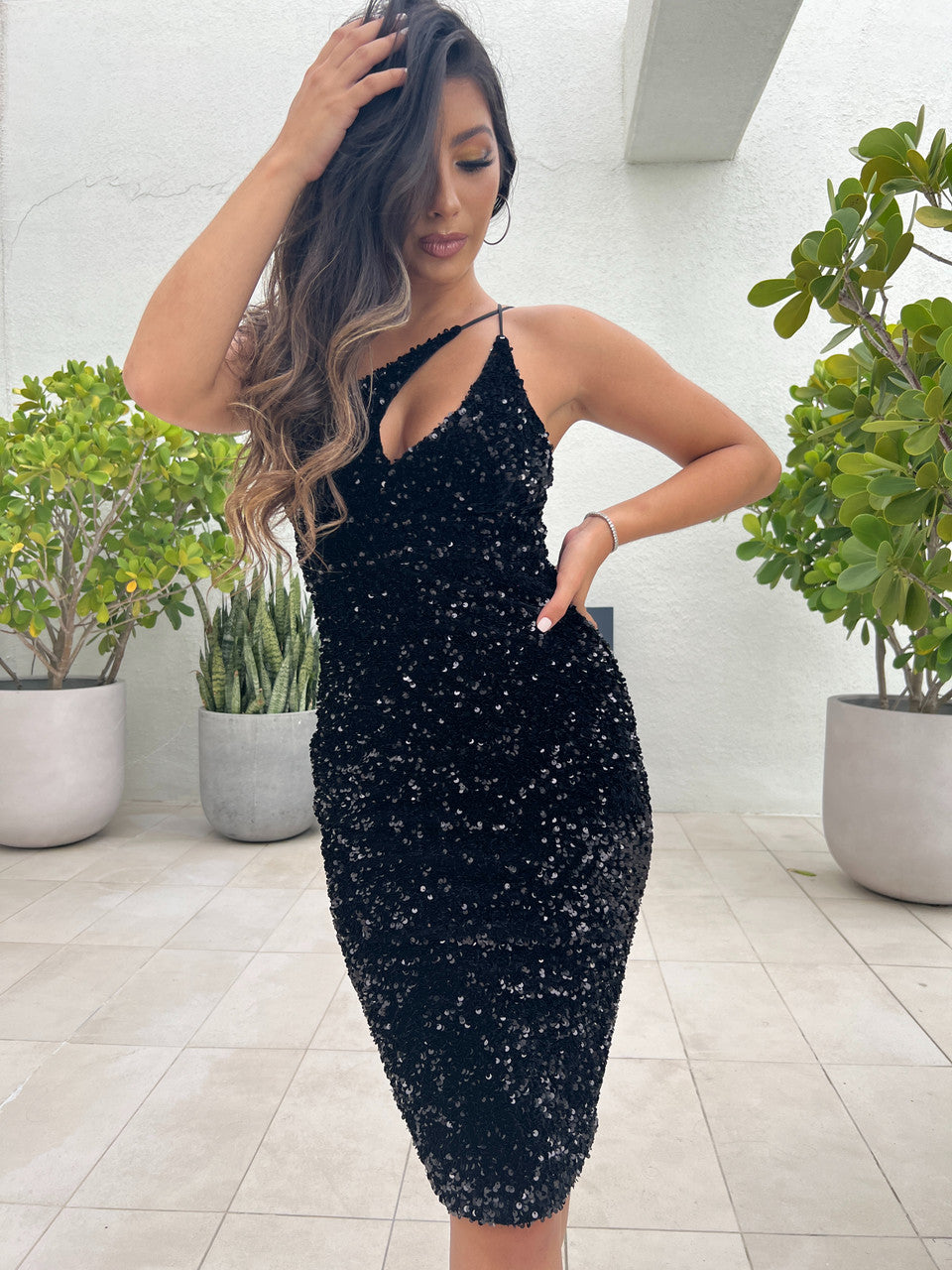 Venice Black One Shoulder Allover Sequin Midi Dress (Black)