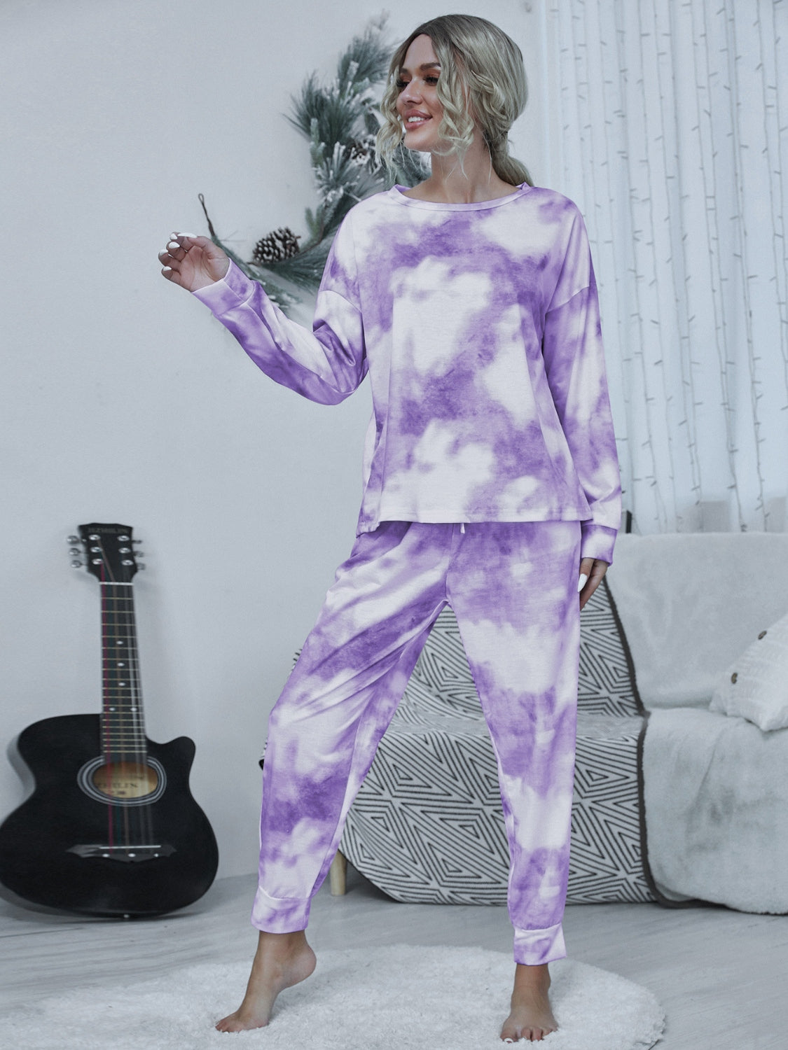 Tyra Tie-dye Polyester Blend Long Sleeve Top and Joggers Two Piece Lounge Set (Multicolor)