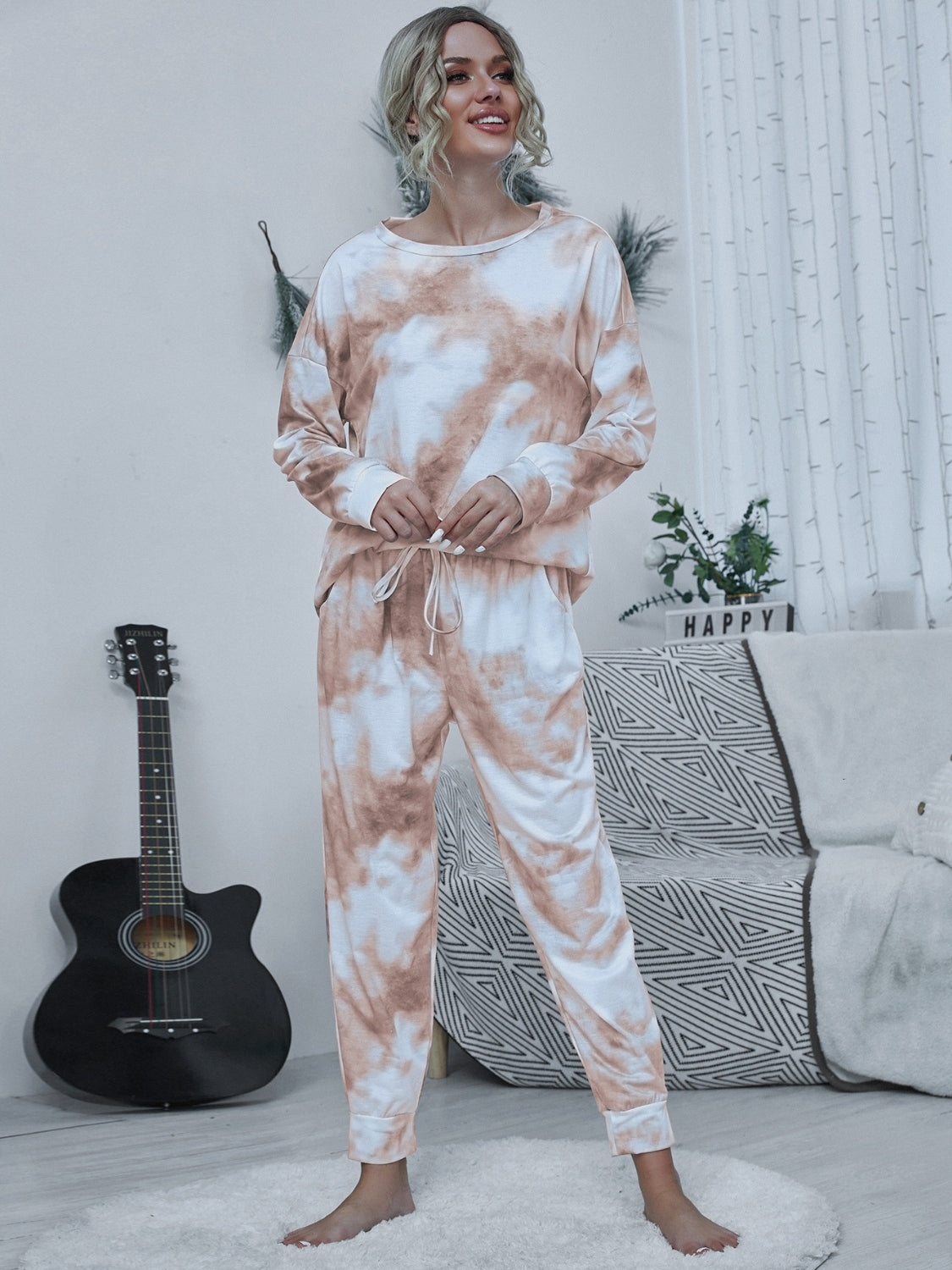 Tyra Tie-dye Polyester Blend Long Sleeve Top and Joggers Two Piece Lounge Set (Multicolor)