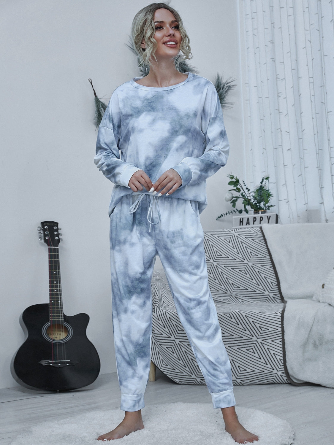 Tyra Tie-dye Polyester Blend Long Sleeve Top and Joggers Two Piece Lounge Set (Multicolor)