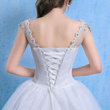 Luxury Wedding Dress Elegant Appliques Gown EDW12