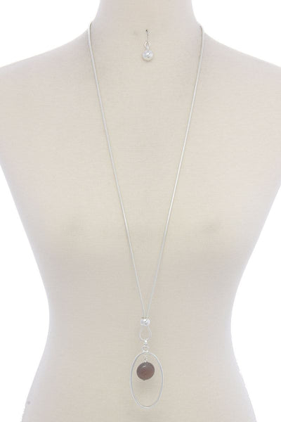 Oval shape bead pendant necklace