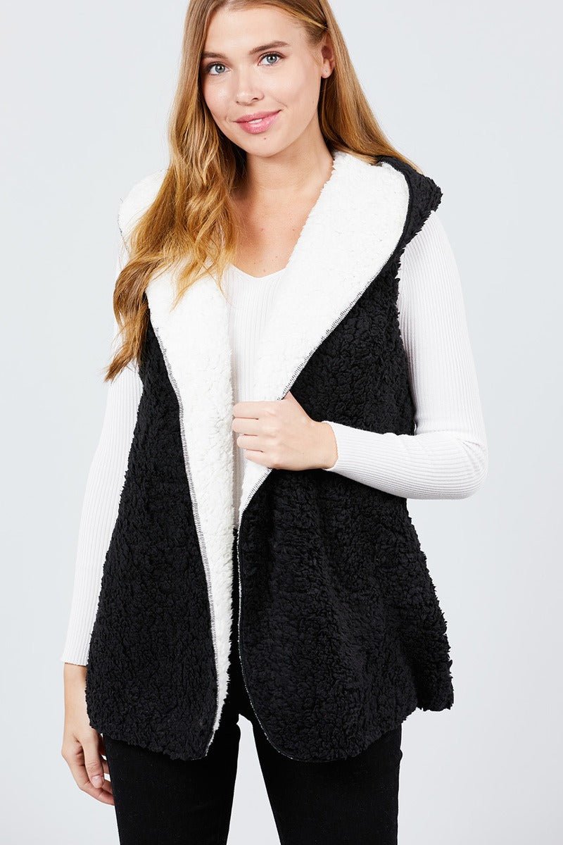 Larissa Marissa 100% Polyester Open Front Reversible Faux Fur Hoodie Vest (White/Black)