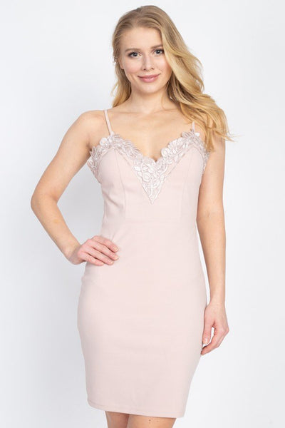Floral Lace 90% Polyester 10% Spandex Embroidered Sweetheart Neckline Adjustable Cami Straps Bodycon Mini Dress (Nude)