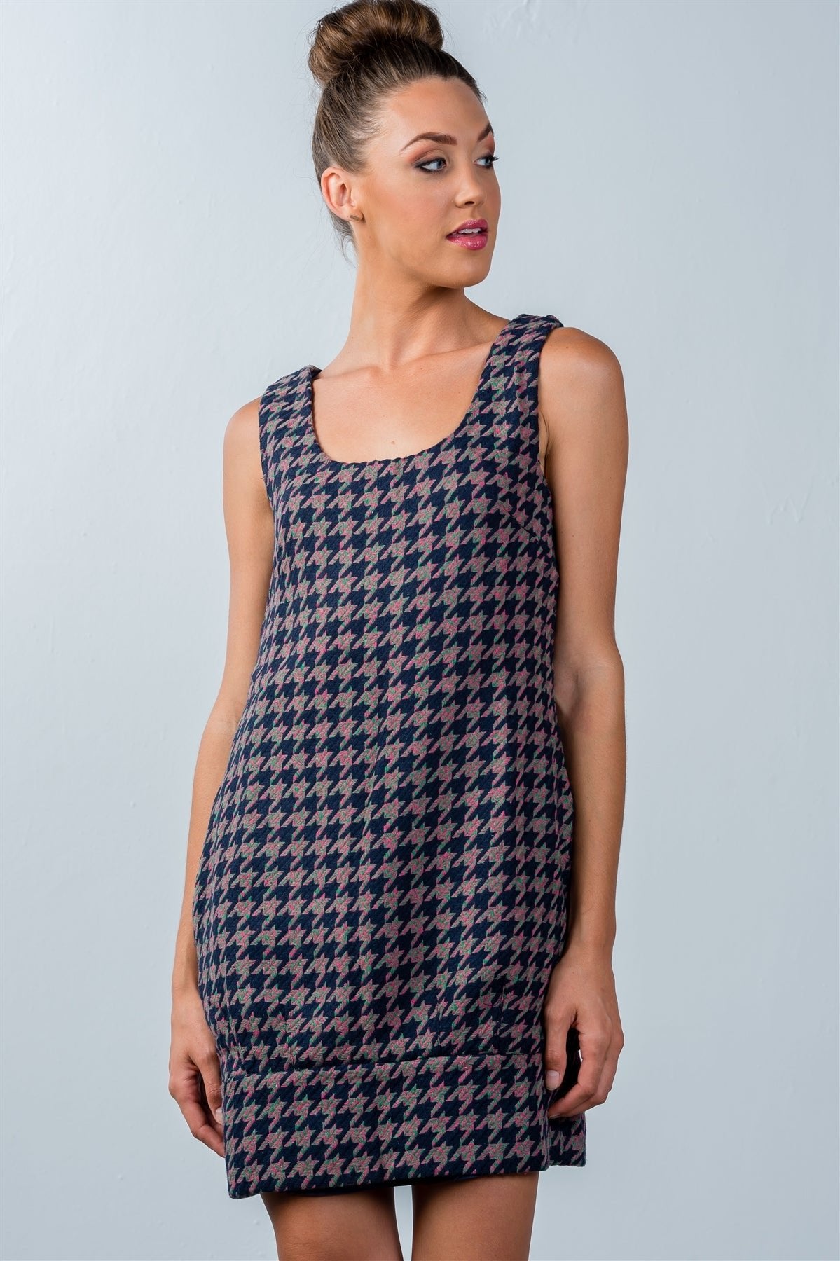 Simple But Sexy 100% Polyester Sleeveless Button Detail Houndstooth Pattern Mini Dress (Multi)
