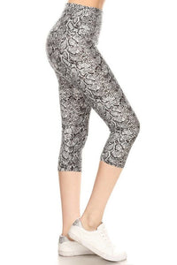 Yoga Style 92% Polyester 8% Spandex Banded Lined Snakeskin Printed Knit Legging With High Waist (Multi)