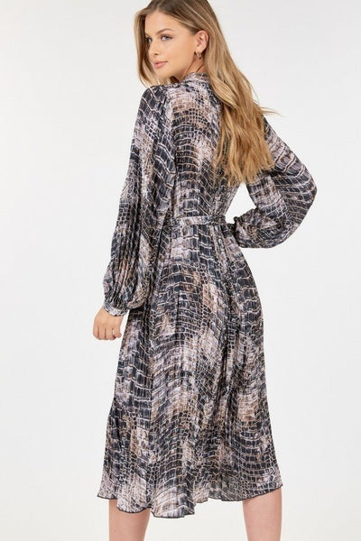 Samantha On Safari 100% Polyester Long Sleeve Pleated Snakeskin Print Midi Dress (Skin Multi)