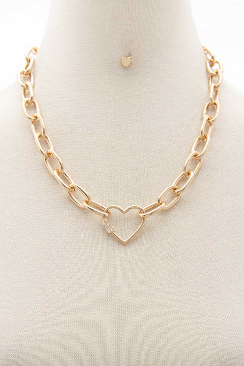 Heart pendant oval link necklace