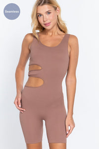 Fiona Fitness Nylon/Spandex Seamless One Piece Circle Fastener Cut-out Detail Romper (Mauve)
