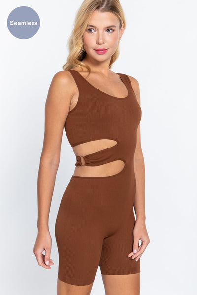 Fiona Fitness Nylon/Spandex Seamless One Piece Circle Fastener Cut-out Detail Romper (Toffee)