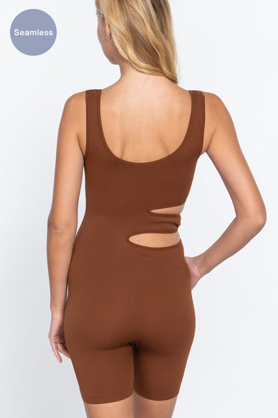 Fiona Fitness Nylon/Spandex Seamless One Piece Circle Fastener Cut-out Detail Romper (Toffee)