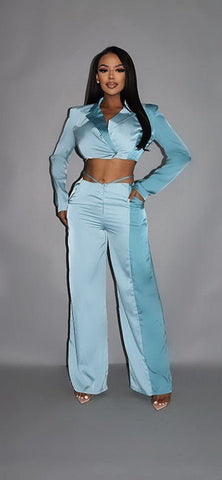 Our Best 97% Polyester 3% Spandex Colorblock Crop Pockets Detail Blazer With Matching Low Rise Wide Leg Pant Set (Blue)