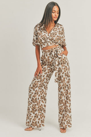 Our Best 79% Polyester 18% Rayon 3% Spandex Batwing Sleeve Crop Top & Palazzo Pant Two Piece Animal Print Set (Taupe/Brown)