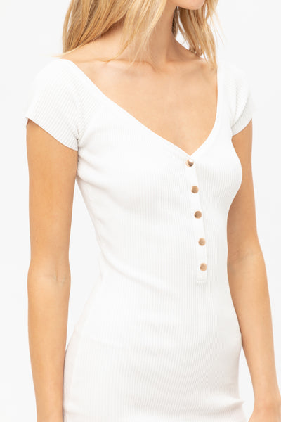 Consuelo Casual 70% Viscose 30% Nylon Scoop Neck Buttoned Knit Mini Bodycon Mini Dress (White)